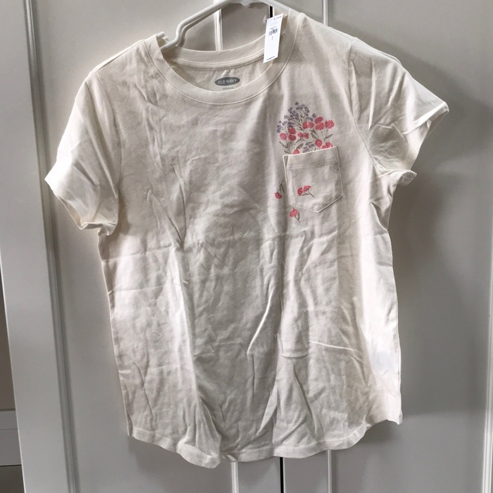 Old Navy size small T shirt